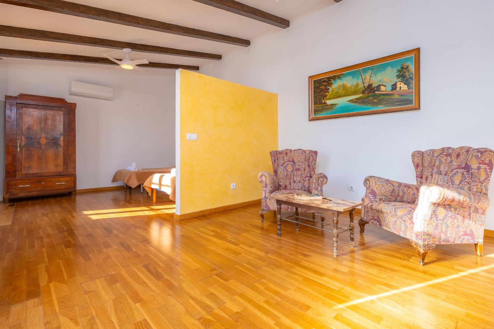 Ca N'abrines Villa
